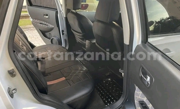 Nunua Ilio tumika Nissan Dualis Nyeusi Gari ndani ya Dar es Salaam nchini Dar es Salaam Nunua Ilio tumika Nissan Dualis Nyeusi Gari ndani ya Dar es Salaam nchini Dar es Salaam