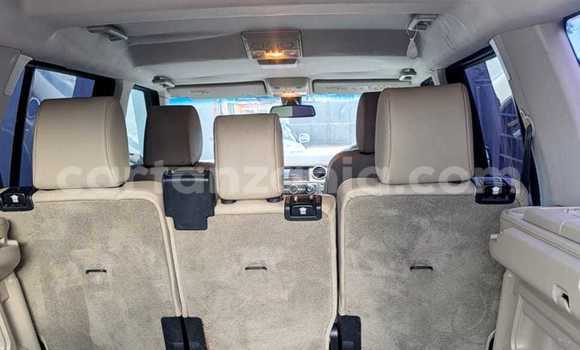 Buy Used Land Rover Discovery Black Car in Dar es Salaam in Dar es Salaam Buy Used Land Rover Discovery Black Car in Dar es Salaam in Dar es Salaam