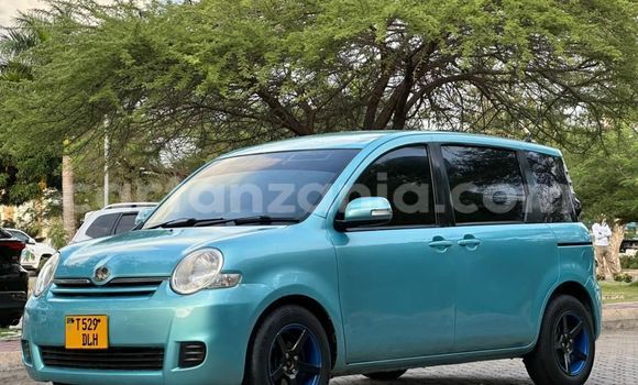 Buy Used Toyota Sienta Blue Car in Dar es Salaam in Dar es Salaam Buy Used Toyota Sienta Blue Car in Dar es Salaam in Dar es Salaam
