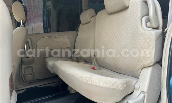 Buy Used Toyota Sienta Blue Car in Dar es Salaam in Dar es Salaam Buy Used Toyota Sienta Blue Car in Dar es Salaam in Dar es Salaam