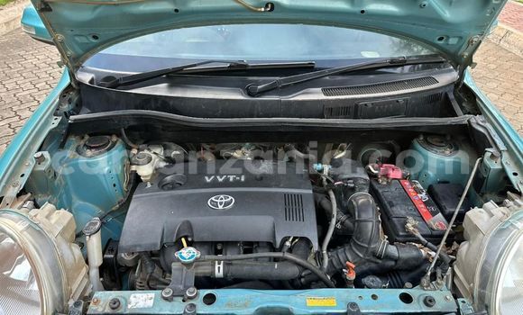 Buy Used Toyota Sienta Blue Car in Dar es Salaam in Dar es Salaam Buy Used Toyota Sienta Blue Car in Dar es Salaam in Dar es Salaam