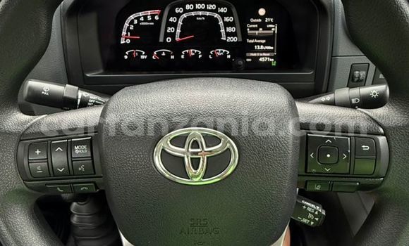 Nunua Imported Toyota Land Cruiser Nyeupe Gari ndani ya Moshi nchini Kilimanjaro Nunua Imported Toyota Land Cruiser Nyeupe Gari ndani ya Moshi nchini Kilimanjaro