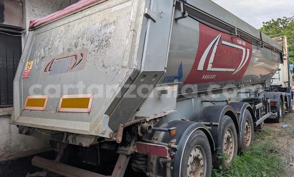 Nunua Ilio tumika Scania R420 Nyeupe Lori ndani ya Dar es Salaam nchini Dar es Salaam Nunua Ilio tumika Scania R420 Nyeupe Lori ndani ya Dar es Salaam nchini Dar es Salaam