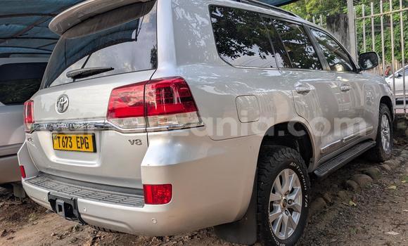 Nunua Ilio tumika Toyota Land Cruiser Fedha Gari ndani ya Dar es Salaam nchini Dar es Salaam Nunua Ilio tumika Toyota Land Cruiser Fedha Gari ndani ya Dar es Salaam nchini Dar es Salaam