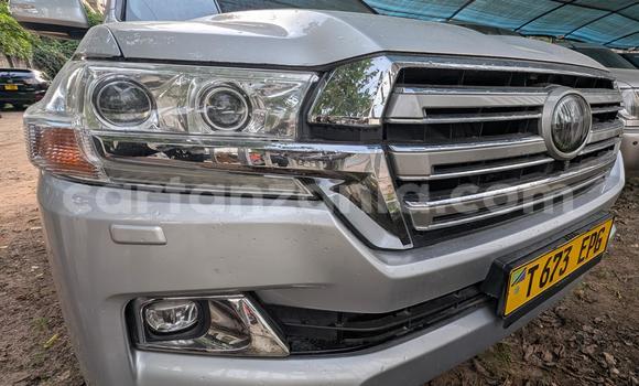 Nunua Ilio tumika Toyota Land Cruiser Fedha Gari ndani ya Dar es Salaam nchini Dar es Salaam Nunua Ilio tumika Toyota Land Cruiser Fedha Gari ndani ya Dar es Salaam nchini Dar es Salaam