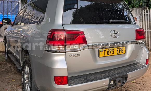Nunua Ilio tumika Toyota Land Cruiser Fedha Gari ndani ya Dar es Salaam nchini Dar es Salaam Nunua Ilio tumika Toyota Land Cruiser Fedha Gari ndani ya Dar es Salaam nchini Dar es Salaam