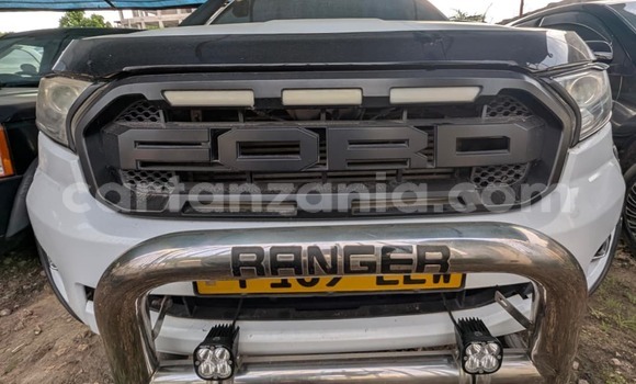 Nunua Ilio tumika FORD MUSTANG Nyeupe Gari ndani ya Dar es Salaam nchini Dar es Salaam Nunua Ilio tumika FORD MUSTANG Nyeupe Gari ndani ya Dar es Salaam nchini Dar es Salaam