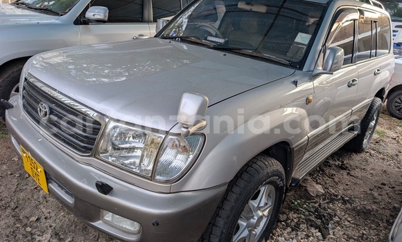 Nunua Ilio tumika Toyota Land Cruiser Fedha Gari ndani ya Dar es Salaam nchini Dar es Salaam Nunua Ilio tumika Toyota Land Cruiser Fedha Gari ndani ya Dar es Salaam nchini Dar es Salaam