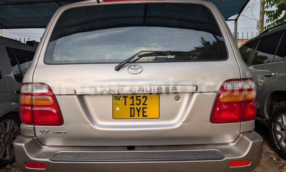 Nunua Ilio tumika Toyota Land Cruiser Fedha Gari ndani ya Dar es Salaam nchini Dar es Salaam Nunua Ilio tumika Toyota Land Cruiser Fedha Gari ndani ya Dar es Salaam nchini Dar es Salaam