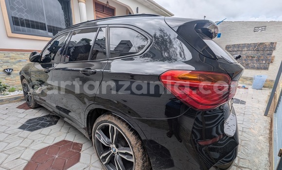 Nunua Ilio tumika BMW X1 Nyeusi Gari ndani ya Dar es Salaam nchini Dar es Salaam Nunua Ilio tumika BMW X1 Nyeusi Gari ndani ya Dar es Salaam nchini Dar es Salaam