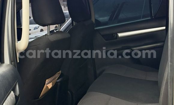 Nunua Ilio tumika Toyota Hilux Fedha Gari ndani ya Dar es Salaam nchini Dar es Salaam Nunua Ilio tumika Toyota Hilux Fedha Gari ndani ya Dar es Salaam nchini Dar es Salaam