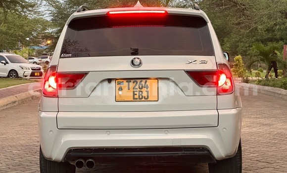 Nunua Ilio tumika BMW X3 Nyeupe Gari ndani ya Dar es Salaam nchini Dar es Salaam Nunua Ilio tumika BMW X3 Nyeupe Gari ndani ya Dar es Salaam nchini Dar es Salaam