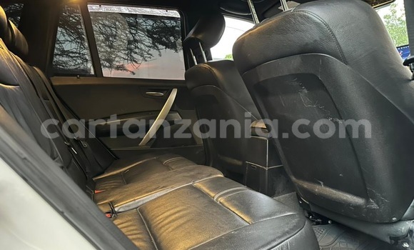 Nunua Ilio tumika BMW X3 Nyeupe Gari ndani ya Dar es Salaam nchini Dar es Salaam Nunua Ilio tumika BMW X3 Nyeupe Gari ndani ya Dar es Salaam nchini Dar es Salaam