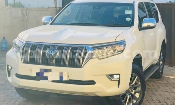 Nunua Mpya Toyota Land Cruiser Prado Nyeupe Gari ndani ya Dar es Salaam nchini Dar es Salaam Nunua Mpya Toyota Land Cruiser Prado Nyeupe Gari ndani ya Dar es Salaam nchini Dar es Salaam