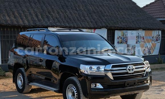 Nunua Ilio tumika Toyota Land Cruiser Nyeusi Gari ndani ya Dar es Salaam nchini Dar es Salaam Nunua Ilio tumika Toyota Land Cruiser Nyeusi Gari ndani ya Dar es Salaam nchini Dar es Salaam