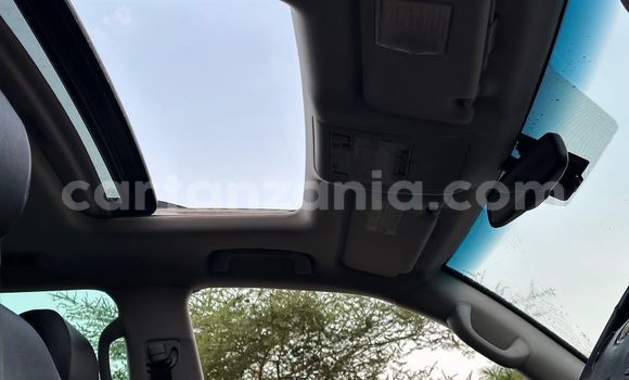 Buy Used Toyota Land Cruiser White Car in Dar es Salaam in Dar es Salaam Buy Used Toyota Land Cruiser White Car in Dar es Salaam in Dar es Salaam