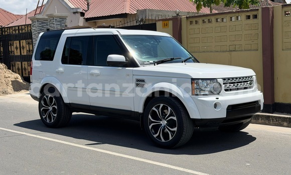 Buy Import Land Rover Discovery White Car in Dar es Salaam in Dar es Salaam Buy Import Land Rover Discovery White Car in Dar es Salaam in Dar es Salaam
