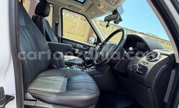 Buy Import Land Rover Discovery White Car in Dar es Salaam in Dar es Salaam Buy Import Land Rover Discovery White Car in Dar es Salaam in Dar es Salaam