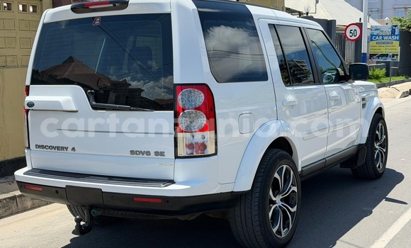 Buy Import Land Rover Discovery White Car in Dar es Salaam in Dar es Salaam Buy Import Land Rover Discovery White Car in Dar es Salaam in Dar es Salaam