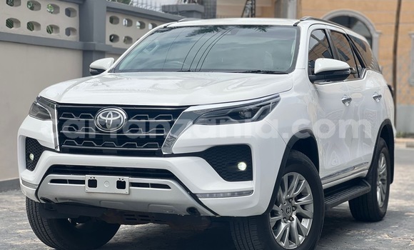 Buy Used Toyota Fortuner White Car in Dar es Salaam in Dar es Salaam Buy Used Toyota Fortuner White Car in Dar es Salaam in Dar es Salaam