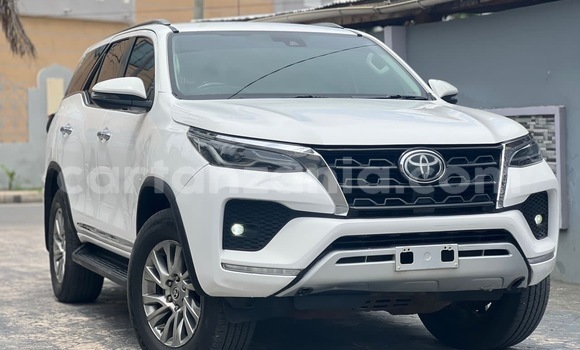 Buy Used Toyota Fortuner White Car in Dar es Salaam in Dar es Salaam Buy Used Toyota Fortuner White Car in Dar es Salaam in Dar es Salaam