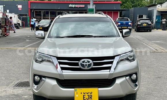 Nunua Ilio tumika Toyota Fortuner Fedha Gari ndani ya Dar es Salaam nchini Dar es Salaam Nunua Ilio tumika Toyota Fortuner Fedha Gari ndani ya Dar es Salaam nchini Dar es Salaam