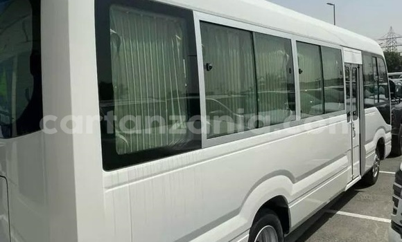 Nunua Ilio tumika Toyota Coaster Nyeupe Gari ndani ya Dar es Salaam nchini Dar es Salaam Nunua Ilio tumika Toyota Coaster Nyeupe Gari ndani ya Dar es Salaam nchini Dar es Salaam
