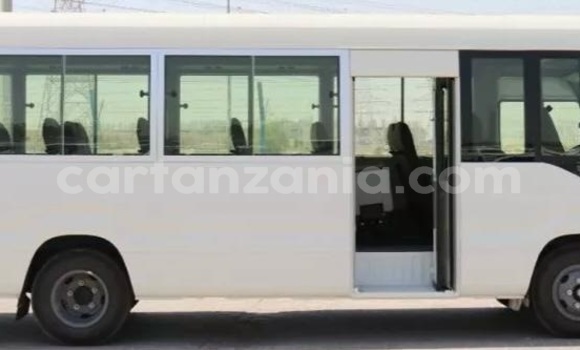 Nunua Ilio tumika Toyota Coaster Nyeupe Gari ndani ya Dar es Salaam nchini Dar es Salaam Nunua Ilio tumika Toyota Coaster Nyeupe Gari ndani ya Dar es Salaam nchini Dar es Salaam