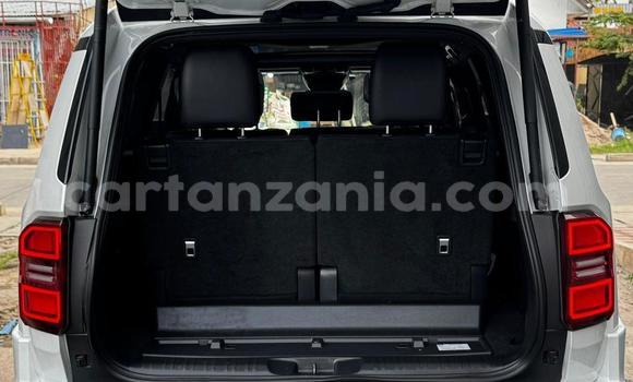 Nunua Mpya Toyota Land Cruiser Prado Nyeupe Gari ndani ya Dar es Salaam nchini Dar es Salaam Nunua Mpya Toyota Land Cruiser Prado Nyeupe Gari ndani ya Dar es Salaam nchini Dar es Salaam