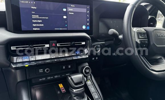 Nunua Mpya Toyota Land Cruiser Prado Nyeupe Gari ndani ya Dar es Salaam nchini Dar es Salaam Nunua Mpya Toyota Land Cruiser Prado Nyeupe Gari ndani ya Dar es Salaam nchini Dar es Salaam