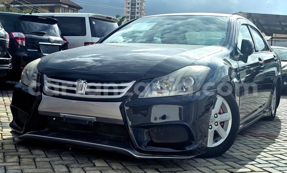 Nunua Imported Toyota Crown Nyeusi Gari ndani ya Dar es Salaam nchini Dar es Salaam Nunua Imported Toyota Crown Nyeusi Gari ndani ya Dar es Salaam nchini Dar es Salaam