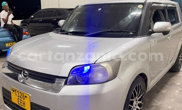 Nunua Ilio tumika Toyota Corolla Rumion Fedha Gari ndani ya Dar es Salaam nchini Dar es Salaam