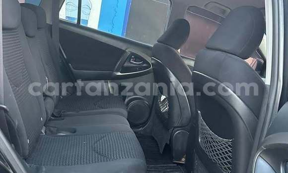 Nunua Ilio tumika Toyota Vanguard Nyeusi Gari ndani ya Dar es Salaam nchini Dar es Salaam Nunua Ilio tumika Toyota Vanguard Nyeusi Gari ndani ya Dar es Salaam nchini Dar es Salaam