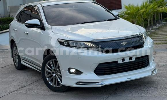 Nunua Mpya Toyota Harrier Nyeupe Gari ndani ya Dar es Salaam nchini Dar es Salaam