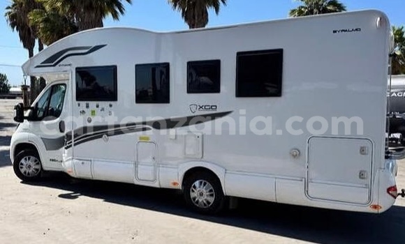 Nunua Ilio tumika Fiat 900T Nyeupe Gari ndani ya Dar es Salaam nchini Dar es Salaam Nunua Ilio tumika Fiat 900T Nyeupe Gari ndani ya Dar es Salaam nchini Dar es Salaam