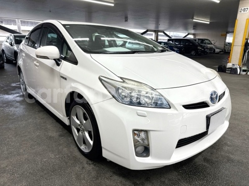 Big with watermark toyota prius dar es salaam dar es salaam 32349