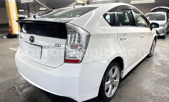Buy Import Toyota Prius White Car in Dar es Salaam in Dar es Salaam Buy Import Toyota Prius White Car in Dar es Salaam in Dar es Salaam