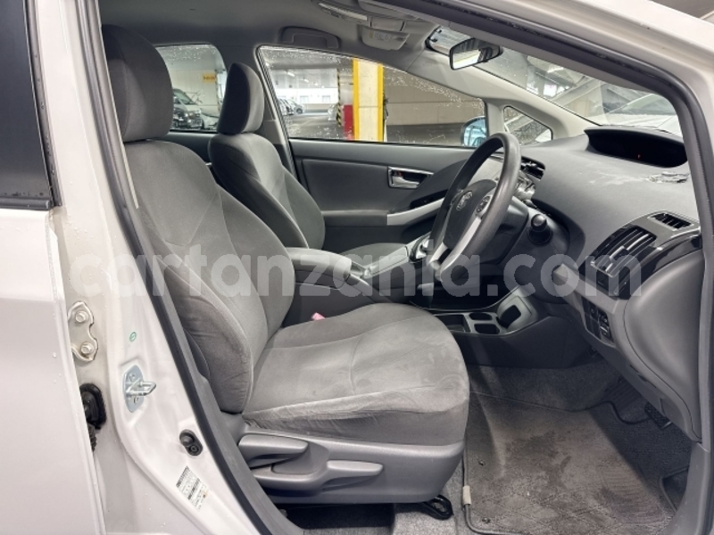 Big with watermark toyota prius dar es salaam dar es salaam 32349