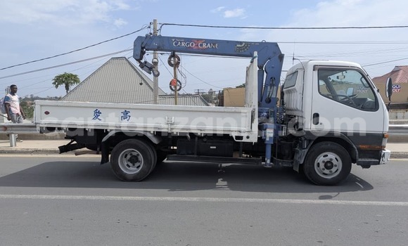 Buy Used Mitsubishi Fuso Fighter White Truck in Dar es Salaam in Dar es Salaam