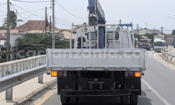 Nunua Ilio tumika Mitsubishi Fuso Fighter Nyeupe Lori ndani ya Dar es Salaam nchini Dar es Salaam Nunua Ilio tumika Mitsubishi Fuso Fighter Nyeupe Lori ndani ya Dar es Salaam nchini Dar es Salaam