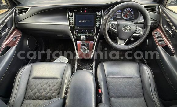 Nunua Ilio tumika Toyota Harrier Nyeusi Gari ndani ya Dar es Salaam nchini Dar es Salaam Nunua Ilio tumika Toyota Harrier Nyeusi Gari ndani ya Dar es Salaam nchini Dar es Salaam