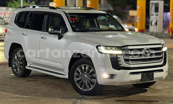 Nunua Mpya Toyota Land Cruiser Nyeupe Gari ndani ya Dar es Salaam nchini Dar es Salaam Nunua Mpya Toyota Land Cruiser Nyeupe Gari ndani ya Dar es Salaam nchini Dar es Salaam