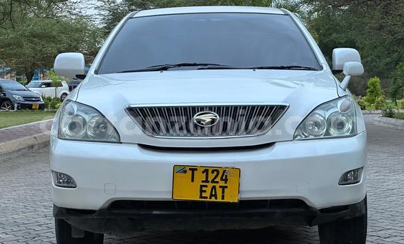 Buy Used Toyota Harrier White Car in Dar es Salaam in Dar es Salaam