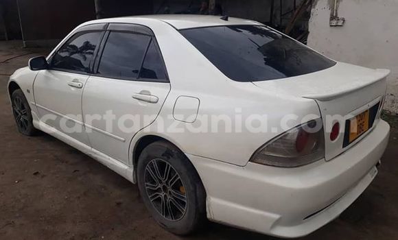 Buy Used Toyota Altezza White Car in Dar es Salaam in Dar es Salaam Buy Used Toyota Altezza White Car in Dar es Salaam in Dar es Salaam