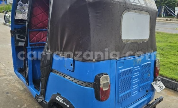 Nunua Ilio tumika TVS HLX125 Bluu Bike ndani ya Dar es Salaam nchini Dar es Salaam Nunua Ilio tumika TVS HLX125 Bluu Bike ndani ya Dar es Salaam nchini Dar es Salaam