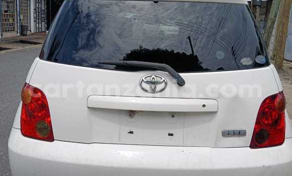 Buy Used Toyota IST White Car in Dar es Salaam in Dar es Salaam