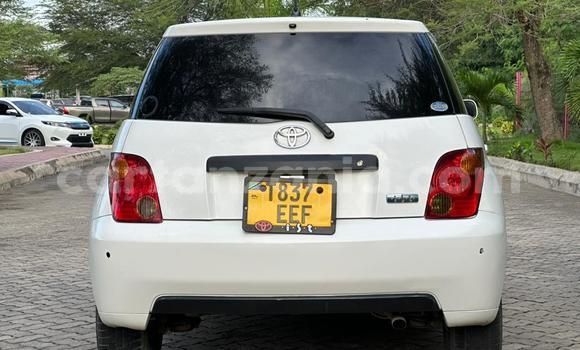 Buy Used Toyota IST White Car in Dar es Salaam in Dar es Salaam