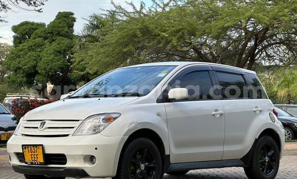 Buy Used Toyota IST White Car in Dar es Salaam in Dar es Salaam Buy Used Toyota IST White Car in Dar es Salaam in Dar es Salaam