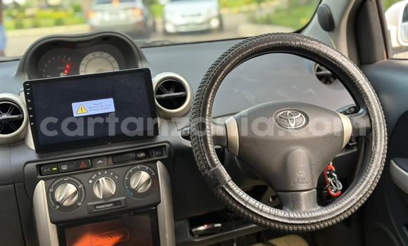 Buy Used Toyota IST White Car in Dar es Salaam in Dar es Salaam Buy Used Toyota IST White Car in Dar es Salaam in Dar es Salaam
