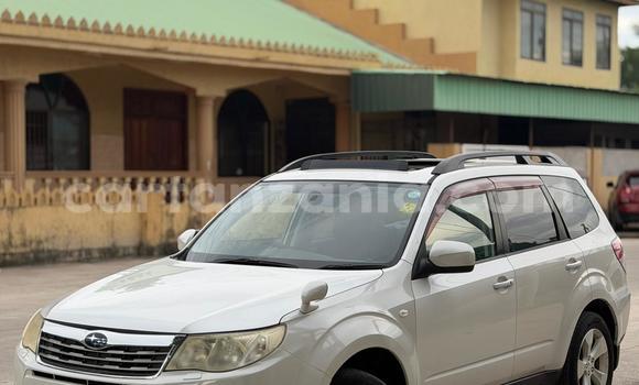 Nunua Imported Subaru Forester Nyeupe Gari ndani ya Dar es Salaam nchini Dar es Salaam